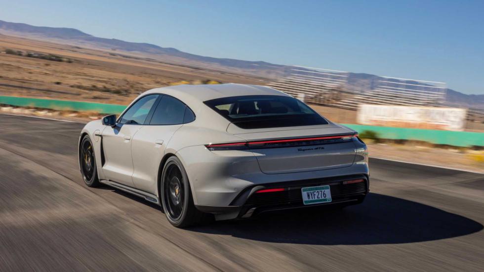 Πρεμιέρα για τη νέα Porsche Taycan GTS με 598 άλογα
